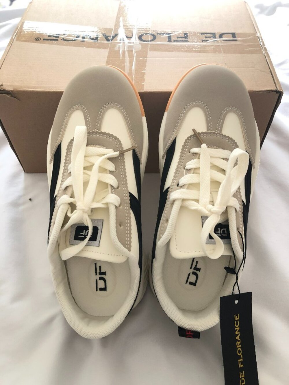 NWT DE FLORENCE Vintage Sneakers Size 7.5